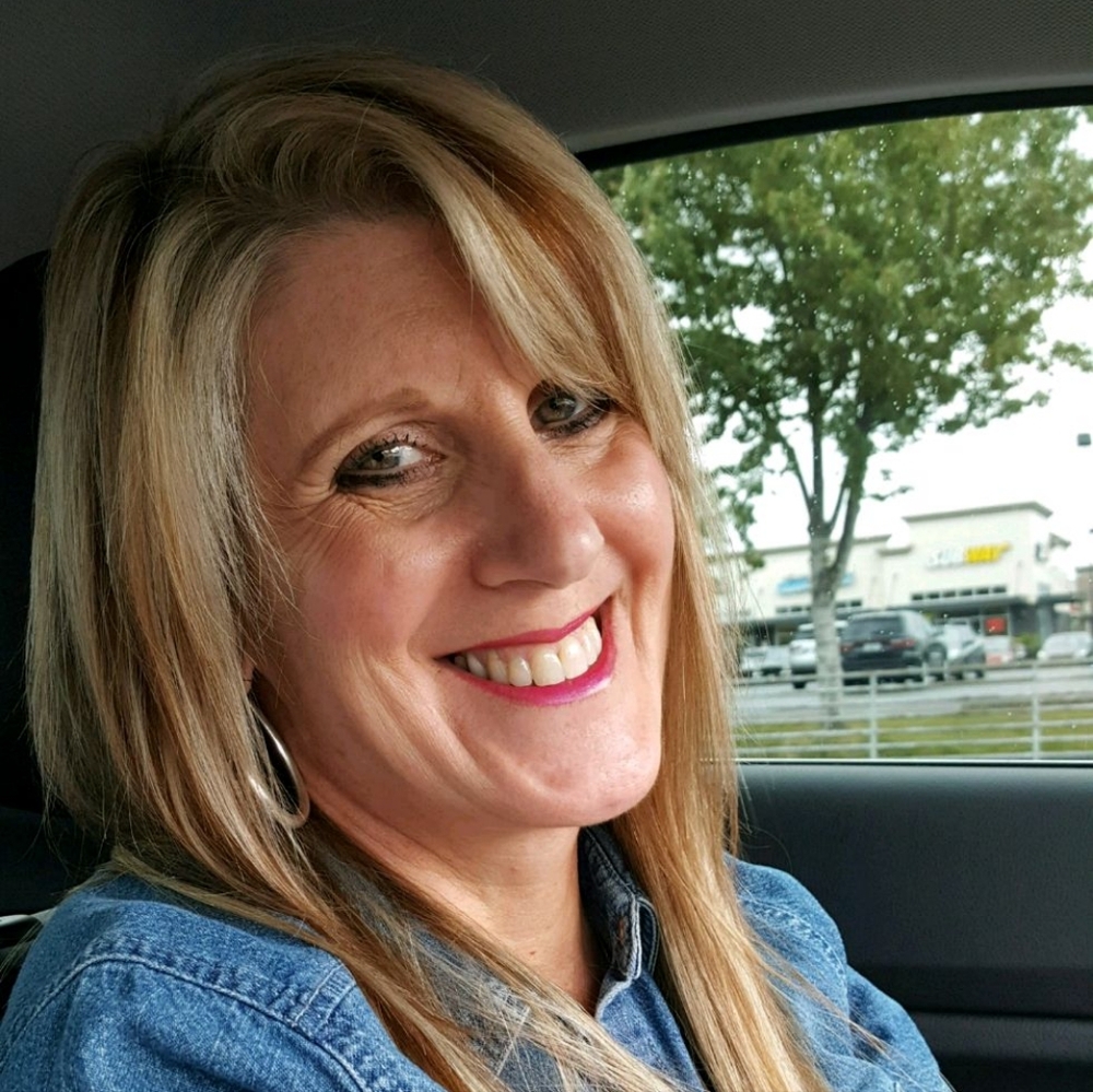 Meet your Posher, Deborah